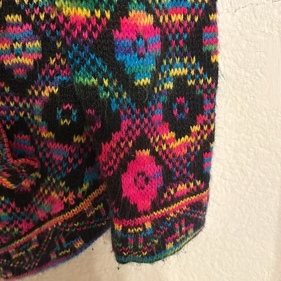 PERU handmade sweater with front closure, pockets and hat size S - Picture 5 of 10